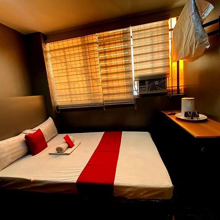 Oyo 104 Manila Venetian Hotel 외부 사진