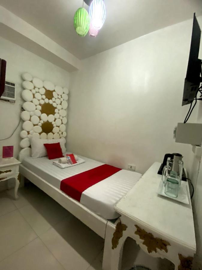Oyo 104 Manila Venetian Hotel 외부 사진