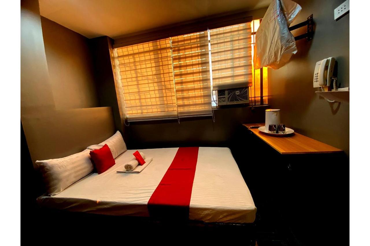Oyo 104 Manila Venetian Hotel 외부 사진